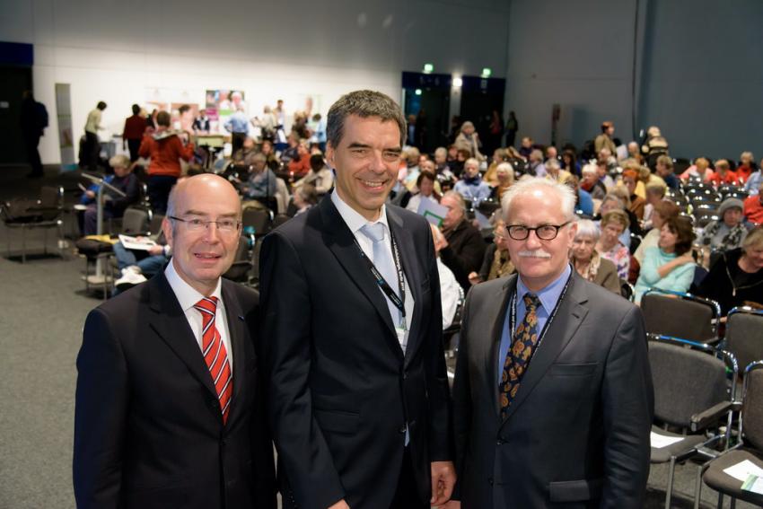 v.l.n.r. Prof. Michael Nerlich, Dr. Hans-Jürgen, Hesselschwerdt, Prof. Rüdiger Krauspe
