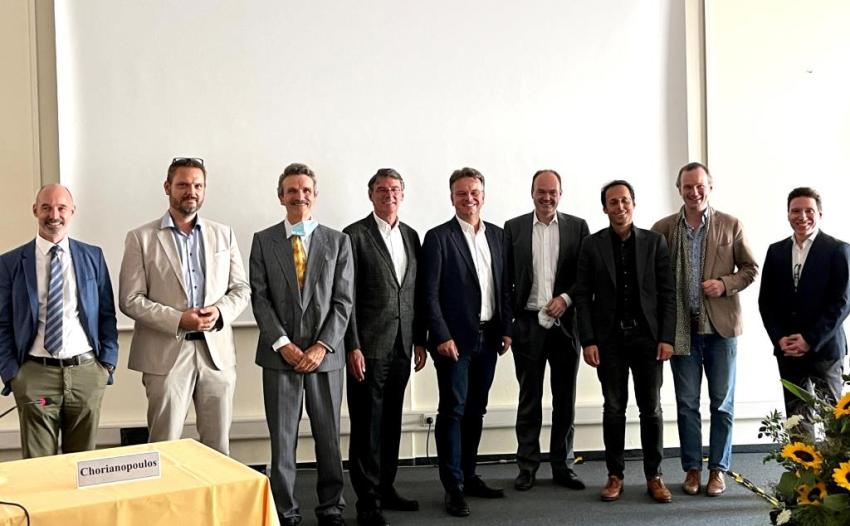 v.l.n.r Prof. Chorianopoulos, Klinikum Mittelbaden Rastatt, Prof. Diehl, Ortenau Klinikum Lahr, Prof. Jost, Theresienklinik, Prof. Beyersdorf, emeritierter Leiter am UHZ Freiburg-Bad Krozingen, Prof. Brunner, St. Josefs-Krankenhaus Freiburg, Prof. Westermann, UHZ Freiburg-Bad Krozingen, PD Dr. Mashayekhi, Herzzentrum Lahr, Prof. Czerny, UHZ Freiburg-Bad Krozingen, Dr. Nagib, Robert-Bosch-Krankenhaus Stuttgart